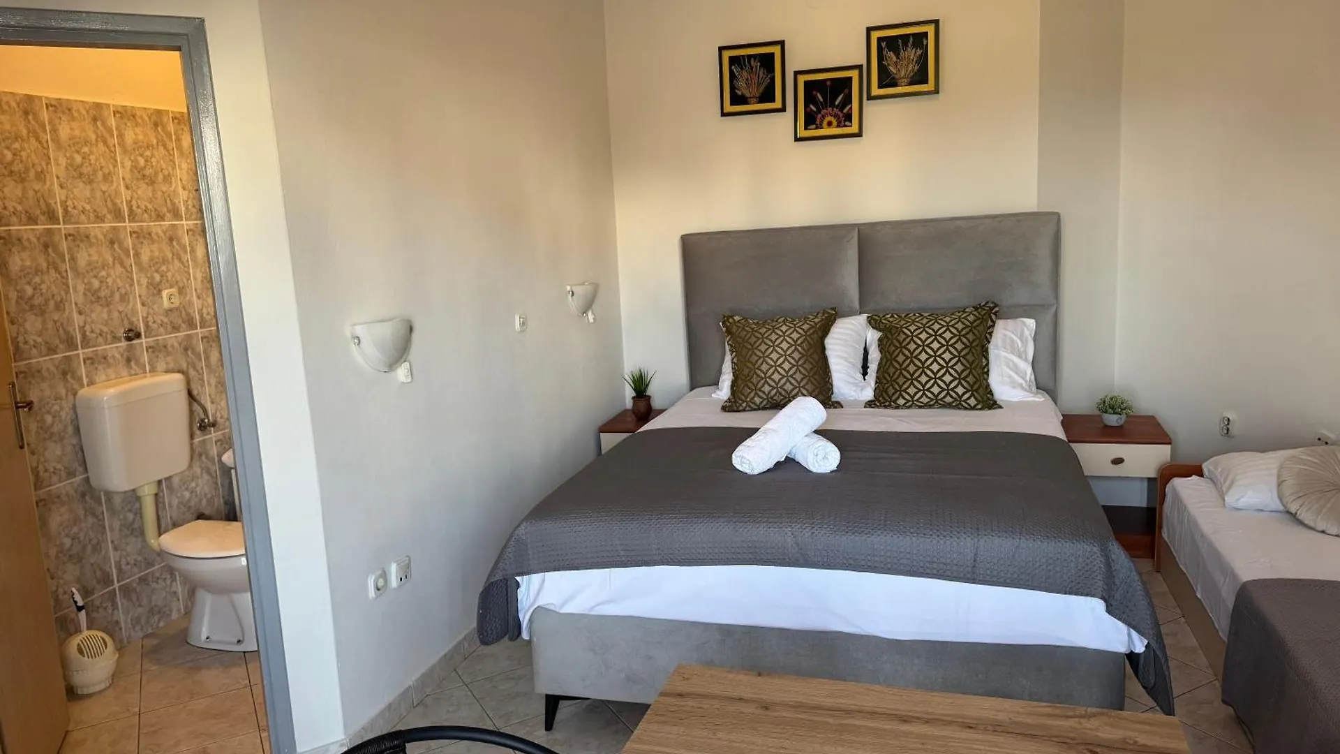 Apartmani Jermen Sukošan 0*,