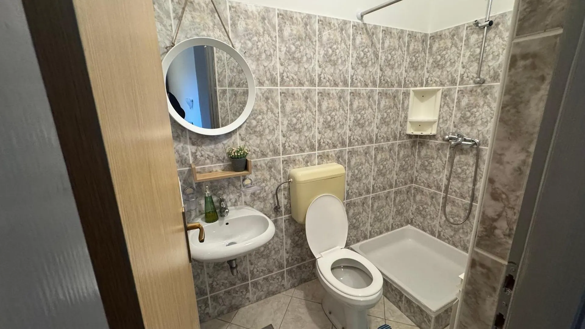 Gasthof Apartmani Jermen Sukošan Kroatien