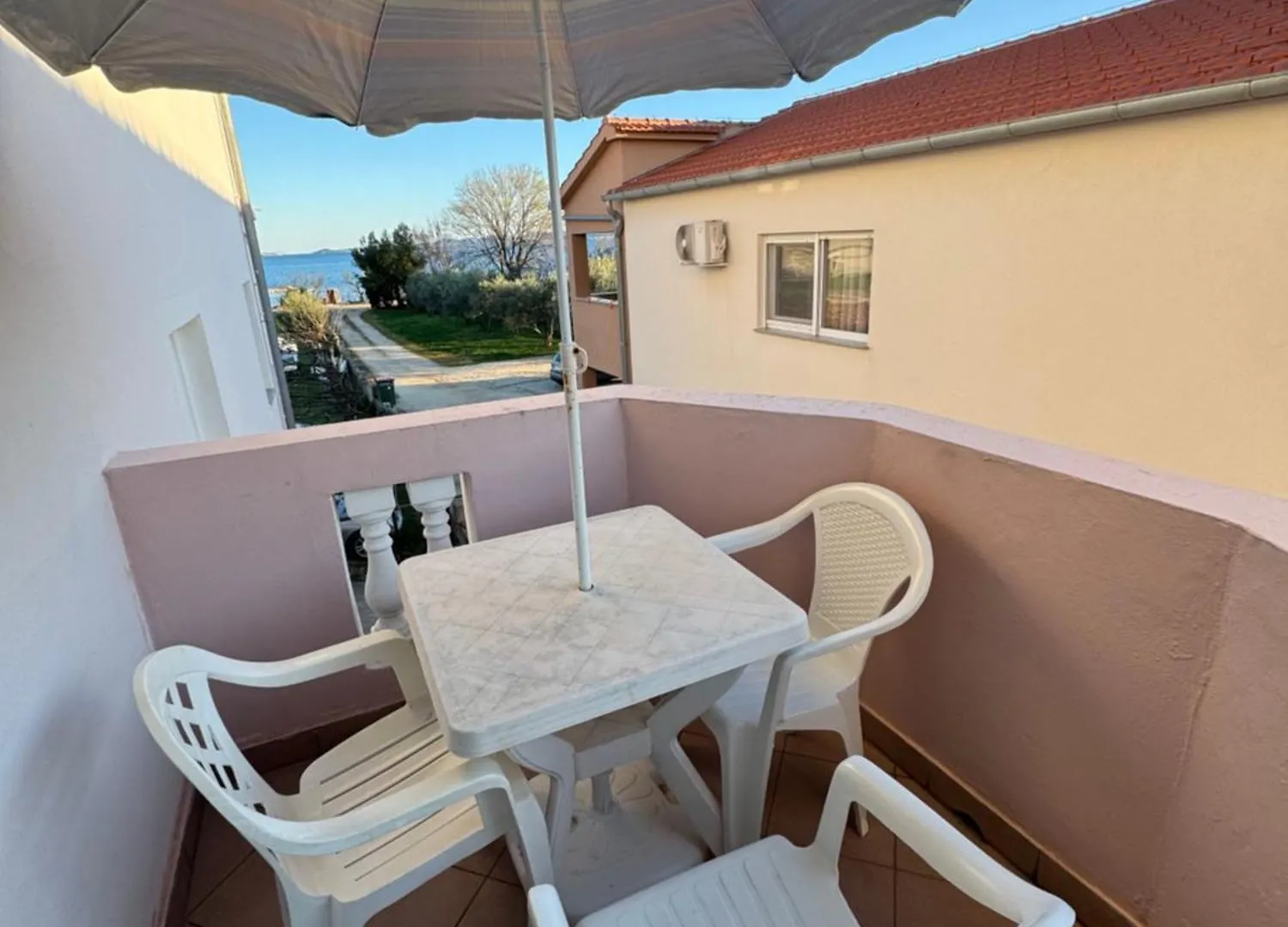 Apartmani Jermen Sukošan 0*,  Kroatien