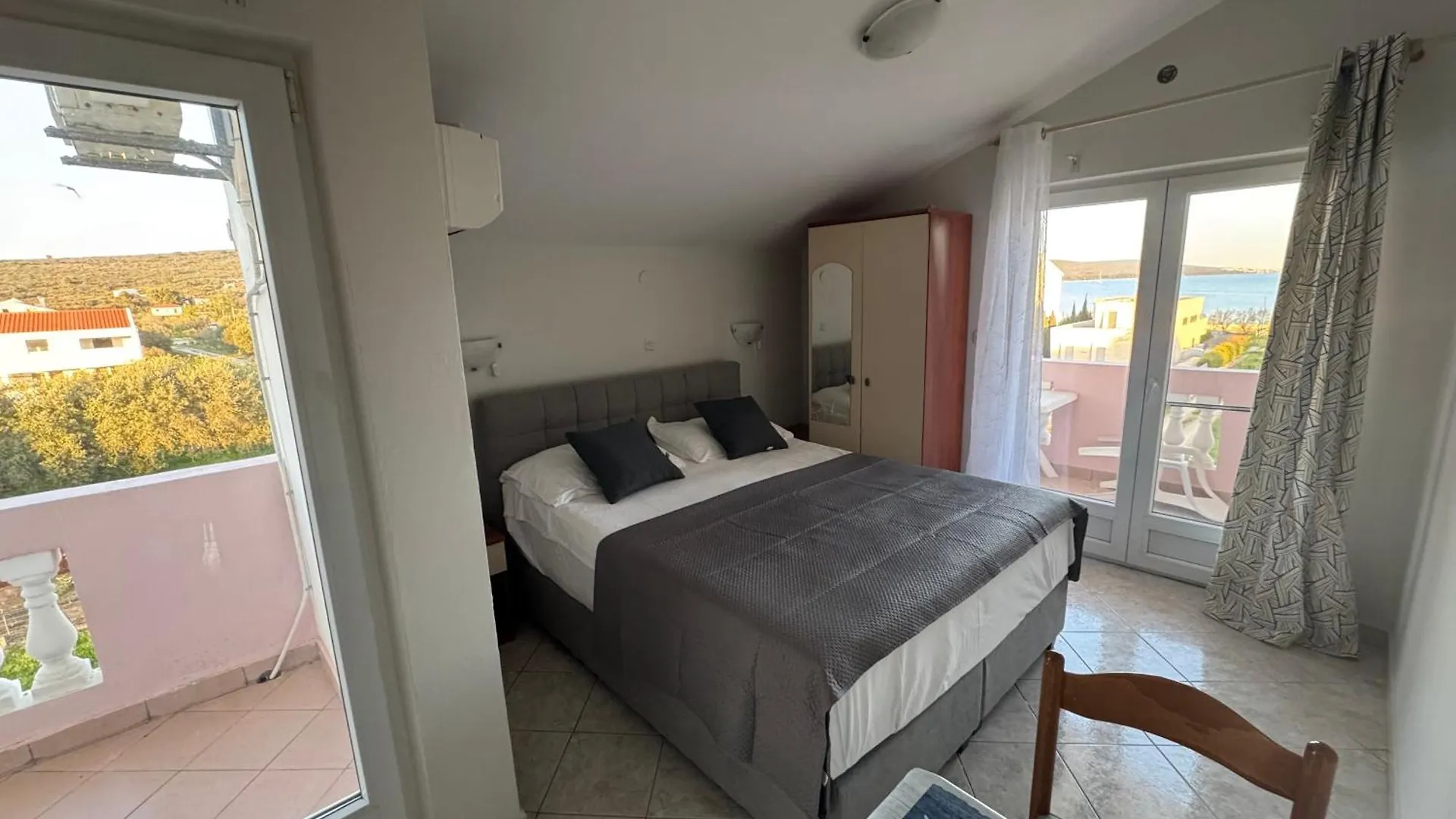 Guest house Apartmani Jermen Sukosan